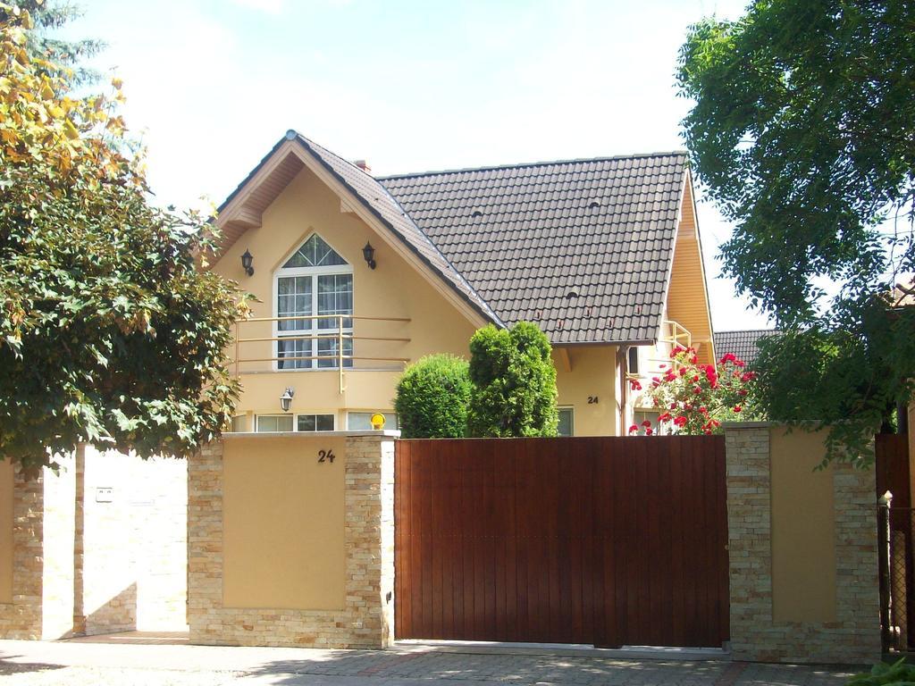 Apartman Soos -- Only For Relaxation, Not For Party! Siofok Exterior photo